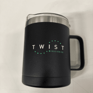 Travel mug with clear lid
